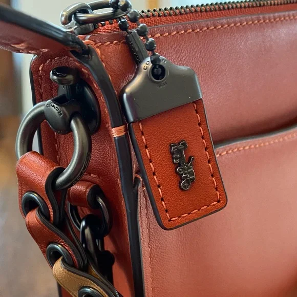 Coach Crossbody and clutch - Picture 4 of 11